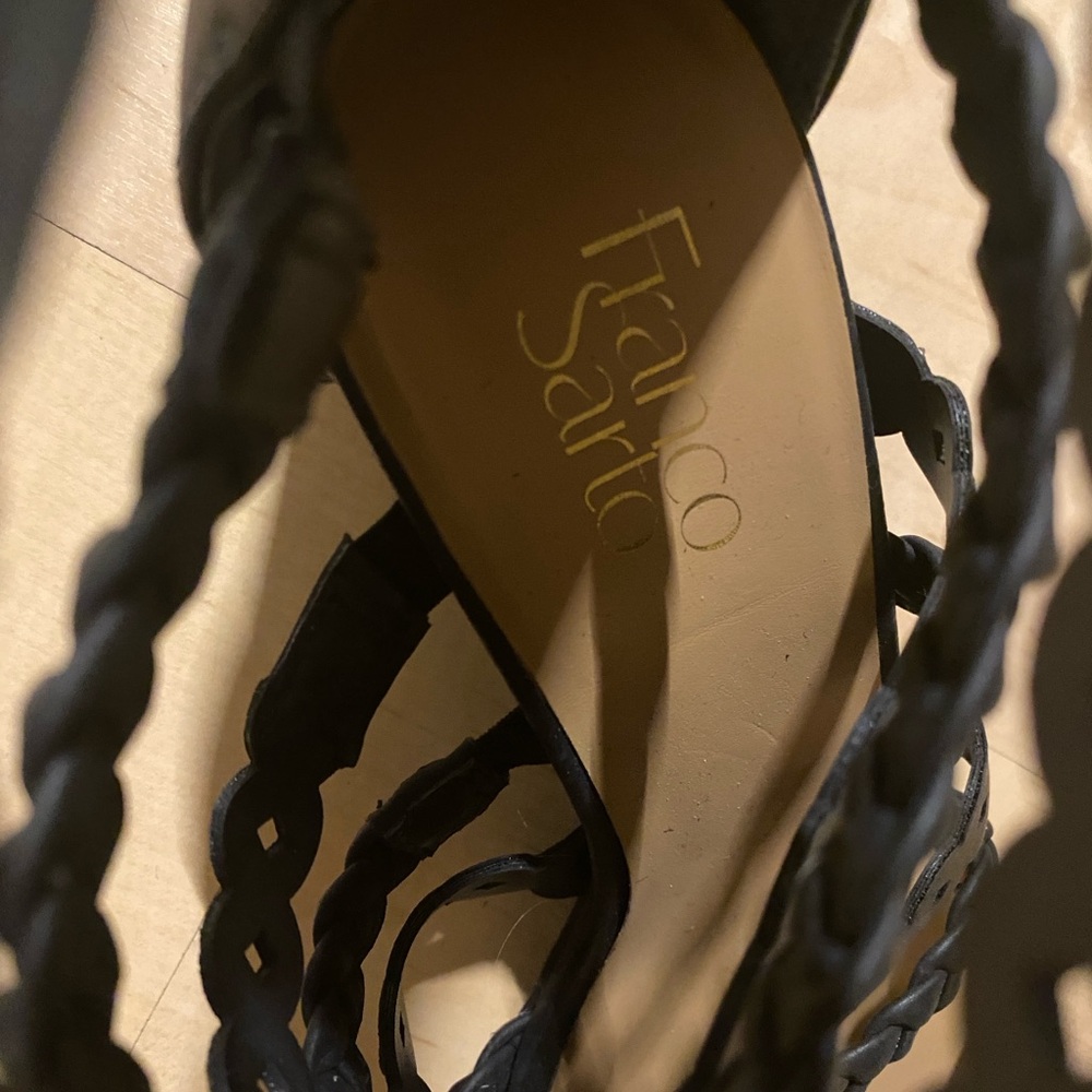 Franco Sarto Black Gold 8.5 Block Heel Sandal Shoe - Picture 3 of 4